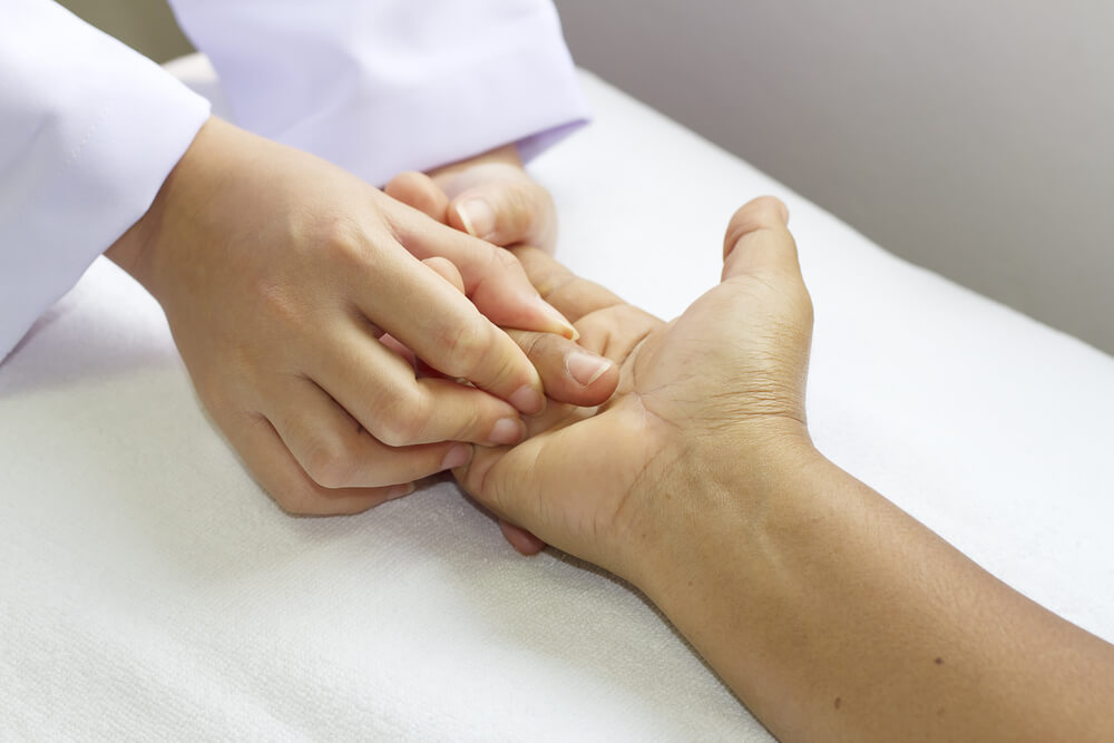 How to find carpal tunnel treatment in Horizon City, TX shutterstock 97590959 how to find carpal tunnel treatment