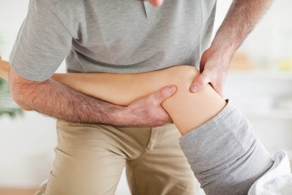 3 causes of pain or discomfort in the muscles above the knee