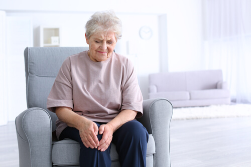 Four potential causes of a stiff knee after sitting shutterstock 566470888 Four potential causes of a stiff knee after sitting