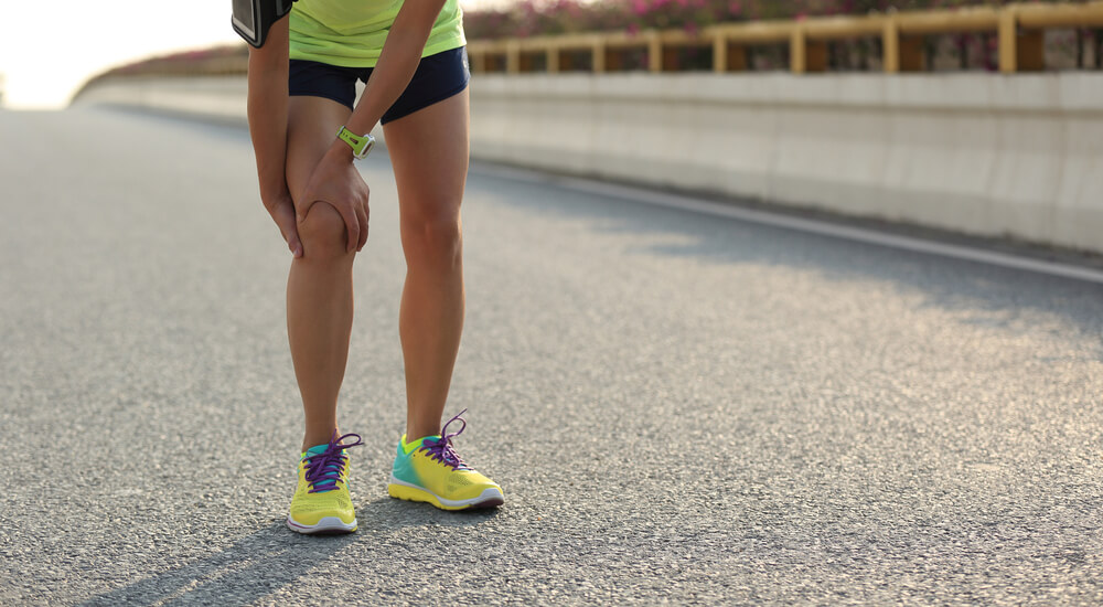 What are the reasons my knee hurts when straight but not when bent? shutterstock 360776369 What are the reasons my knee hurts when straight but not when bent?