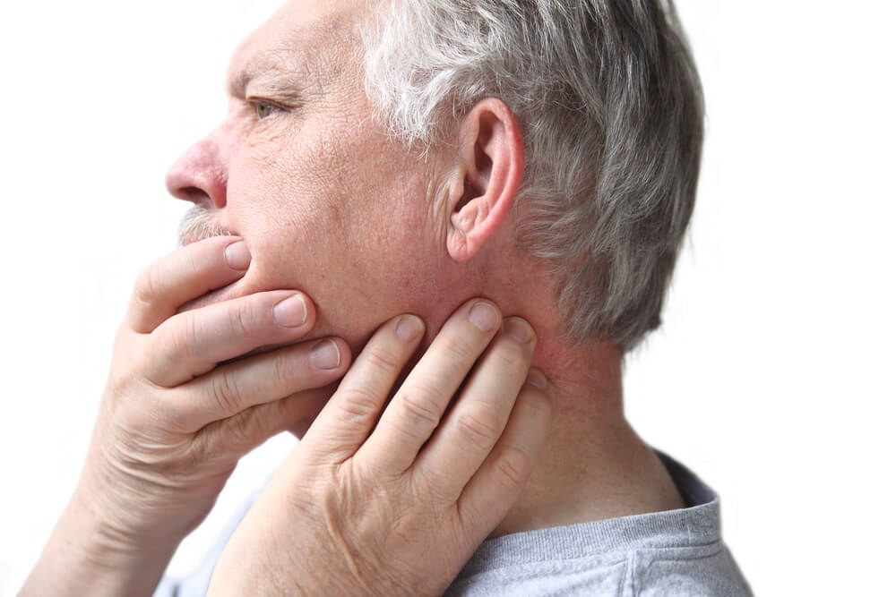 What causes neck and jaw pain at the same time? shutterstock 100964284 What causes neck and jaw pain at the same time?
