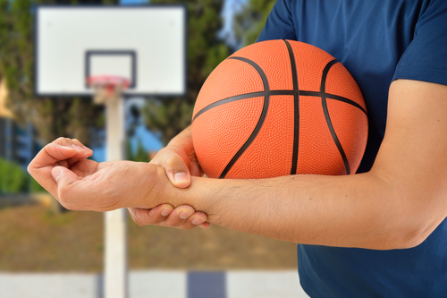 Why is my wrist grinding when I'm rotating my hand? shutterstock 551113072 Why is my wrist grinding when I’m rotating my hand?