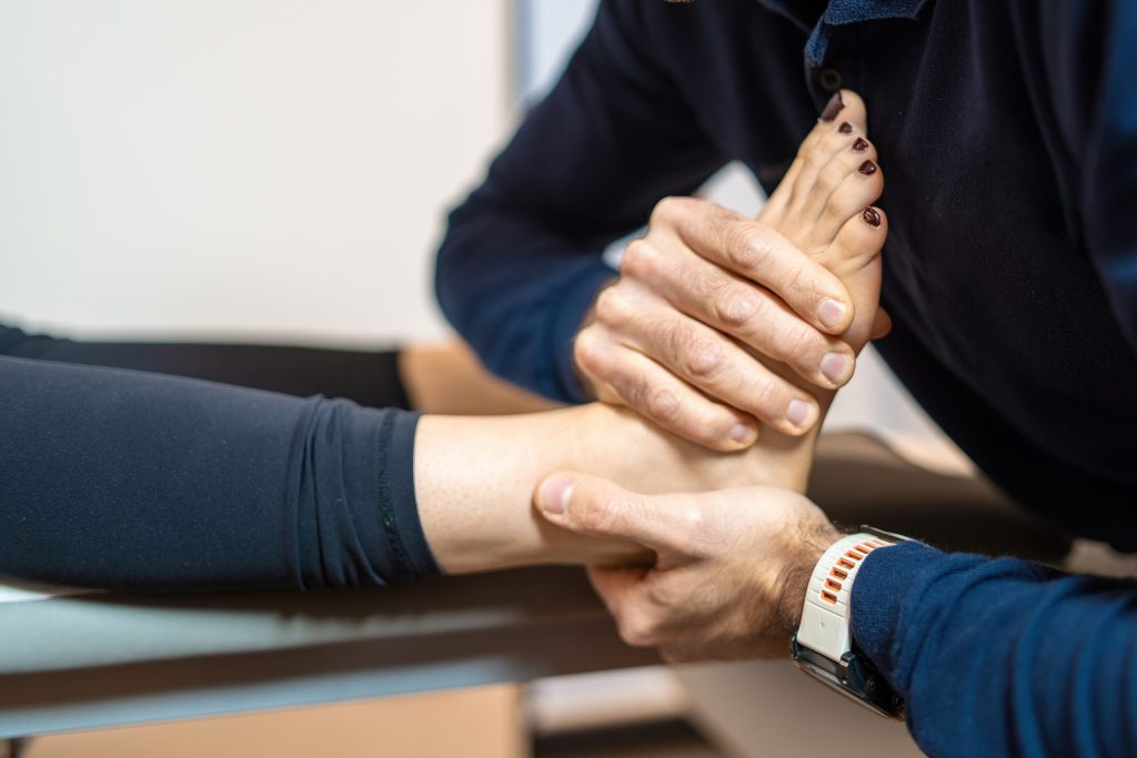 when to see a physical therapist about ankle pain