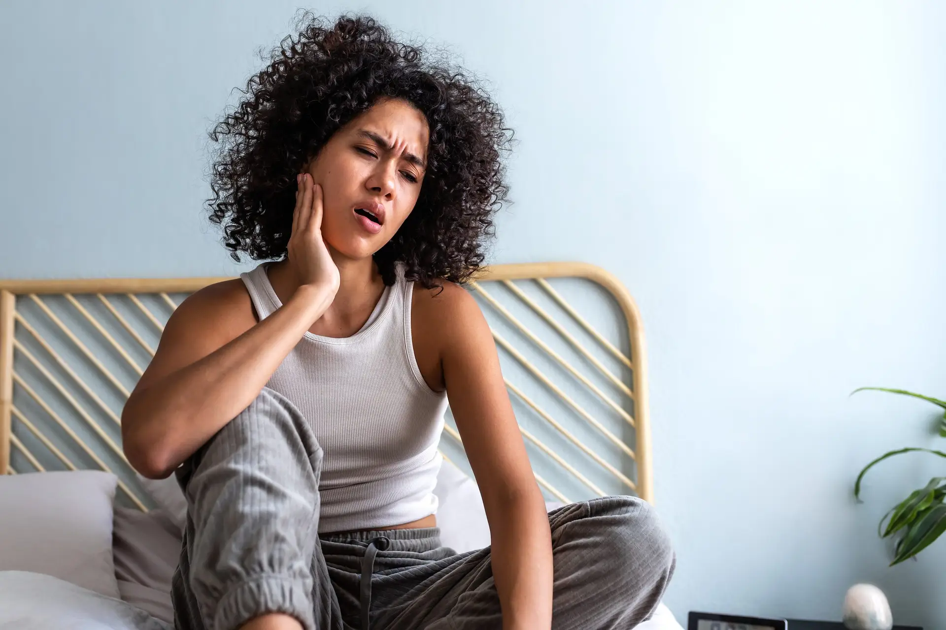 Why Do I Have Jaw Pain on One Side? AdobeStock 565799393 scaled Why Do I Have Jaw Pain on One Side?
